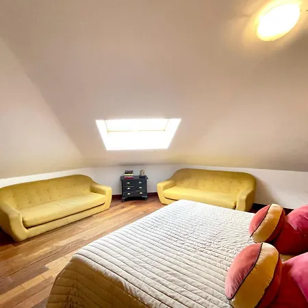 Апартаменты Atico En Plaza De La Constitucion 3 Bedrooms Малага
