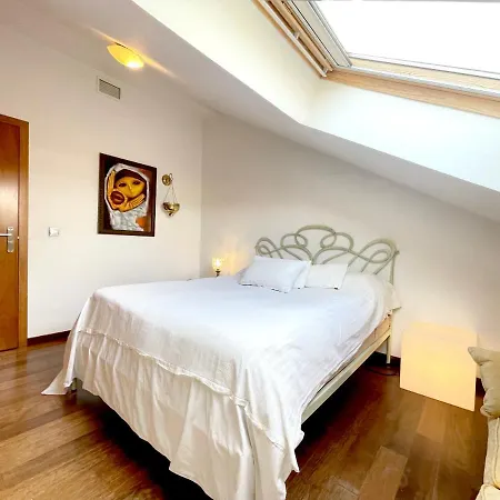Atico En Plaza De La Constitucion 3 Bedrooms *
