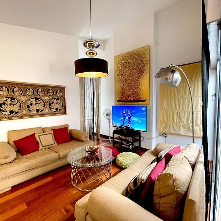 Atico En Plaza De La Constitucion 3 Bedrooms Málaga