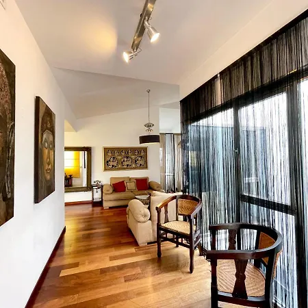 Atico En Plaza De La Constitucion 3 Bedrooms Málaga