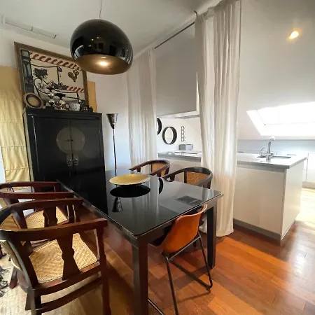Atico En Plaza De La Constitucion 3 Bedrooms Apartment *