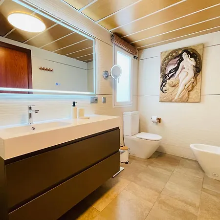 Lägenhet Atico En Plaza De La Constitucion 3 Bedrooms Málaga