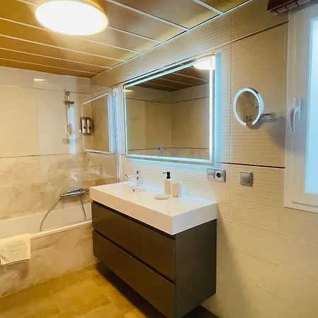 Lägenhet Atico En Plaza De La Constitucion 3 Bedrooms *