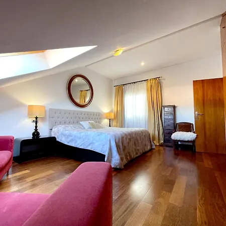 Atico En Plaza De La Constitucion 3 Bedrooms *