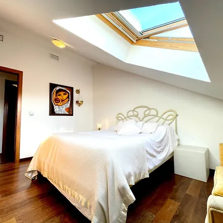 Atico En Plaza De La Constitucion 3 Bedrooms Lägenhet