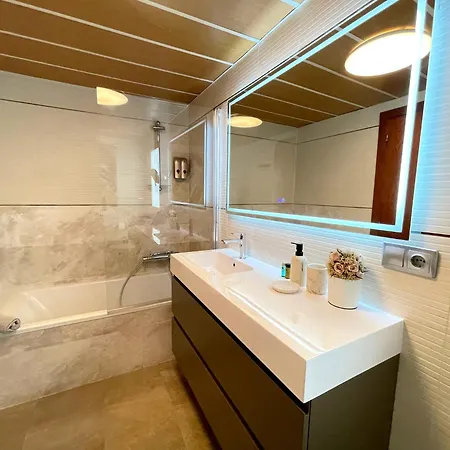 Atico En Plaza De La Constitucion 3 Bedrooms Lägenhet Málaga