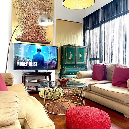 Apartamento ático En Plaza De La Constitución Málaga