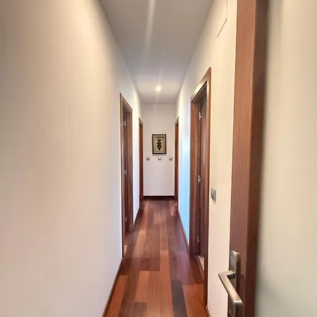 Appartamento ático En Plaza De La Constitución 3 Bedrooms *