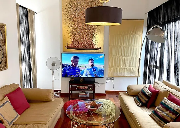 Atico En Plaza De La Constitucion 3 Bedrooms Apartmán
