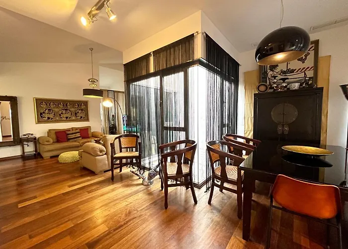 Atico En Plaza De La Constitucion 3 Bedrooms