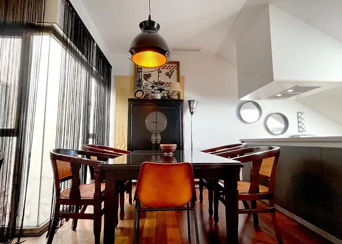 Atico En Plaza De La Constitucion 3 Bedrooms