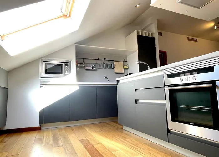 Apartmán Atico En Plaza De La Constitucion 3 Bedrooms Màlaga