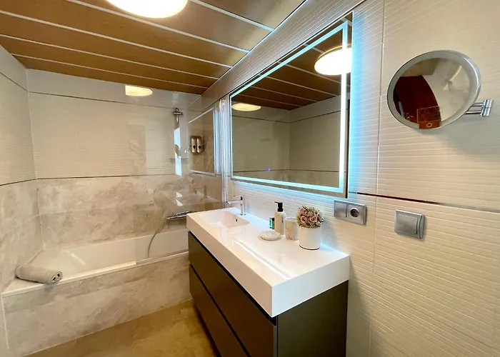 Atico En Plaza De La Constitucion 3 Bedrooms Apartmán