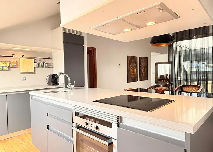 Atico En Plaza De La Constitucion 3 Bedrooms Apartmán Màlaga