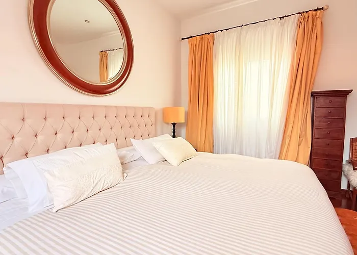 Apartmán Atico En Plaza De La Constitucion 3 Bedrooms *