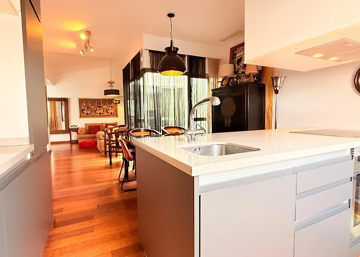 Atico En Plaza De La Constitucion 3 Bedrooms Apartmán
